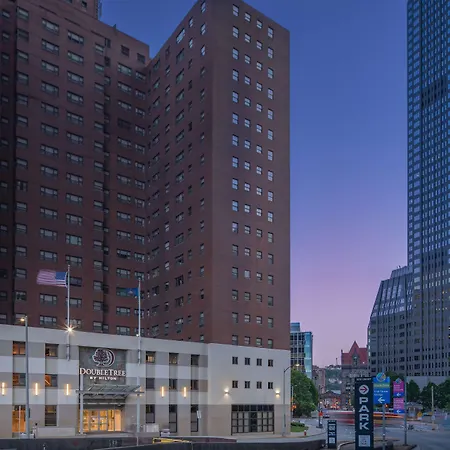 Doubletree By Hilton Hotel & Suites Pittsburgh Downtown