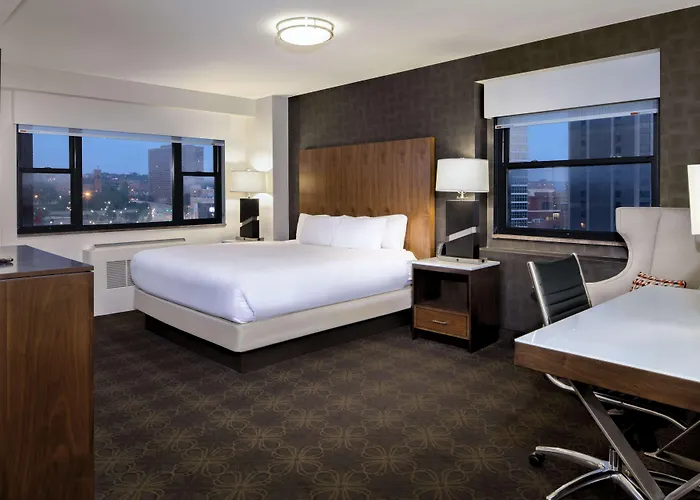 Doubletree By Hilton & Downtown Hotel Pittsburgh