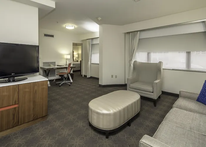 Doubletree By Hilton & Downtown Pittsburgh