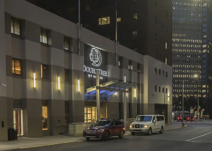 Doubletree By Hilton & Downtown Pittsburgh