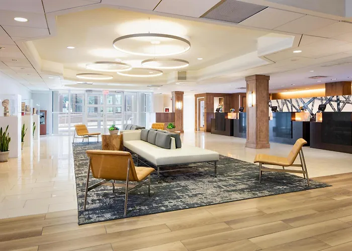 Doubletree By Hilton & Downtown Hotel Pittsburgh