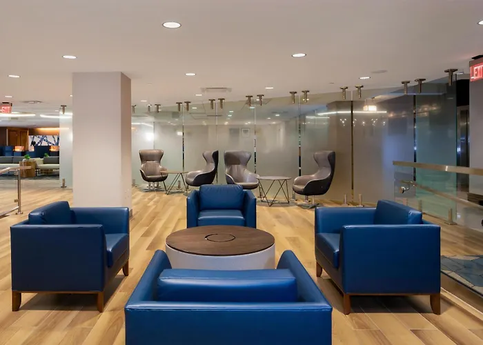 Doubletree By Hilton & Downtown Hotel 3*