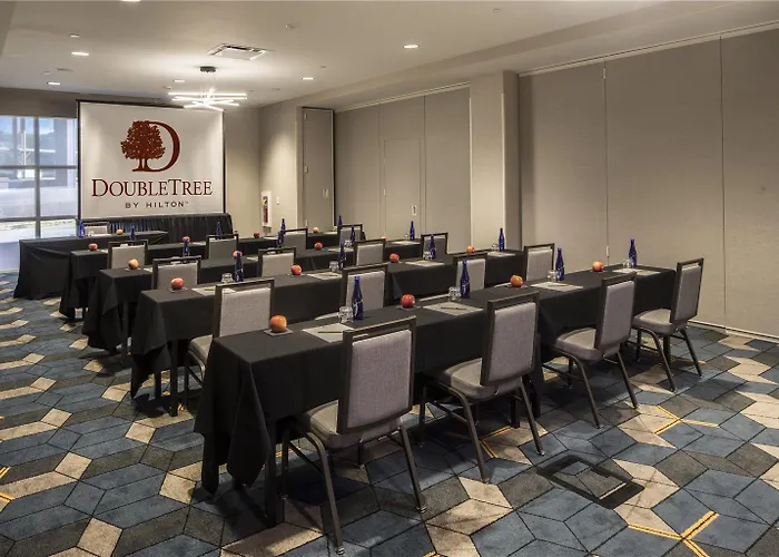 Doubletree By Hilton & Downtown 3* Pittsburgh