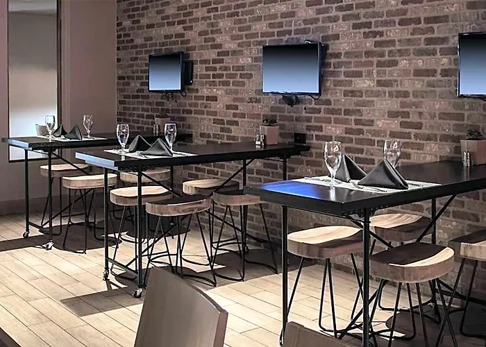 Doubletree By Hilton & Downtown Hotel 3*