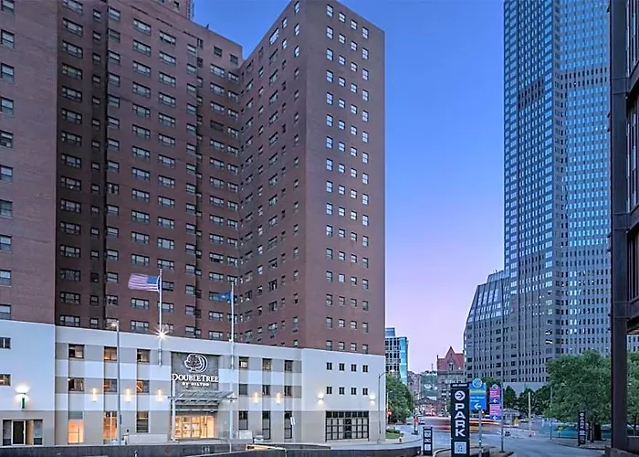 Doubletree By Hilton & Downtown Hotel 3*